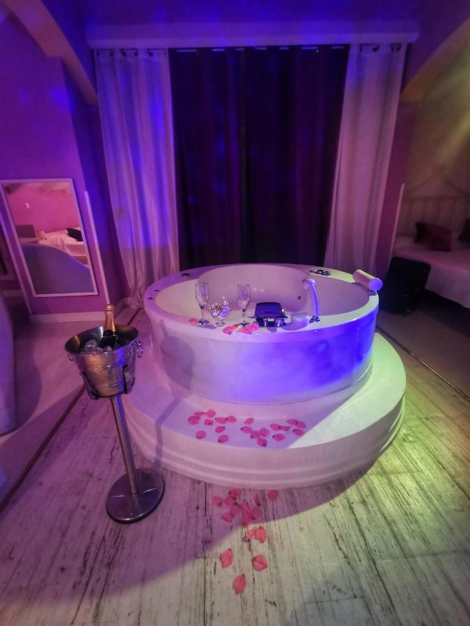 Tu Mansion Guest House Navalcarnero Ngoại thất bức ảnh