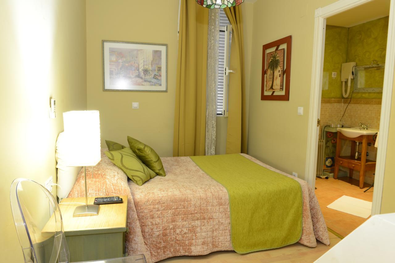 Tu Mansion Guest House Navalcarnero Ngoại thất bức ảnh